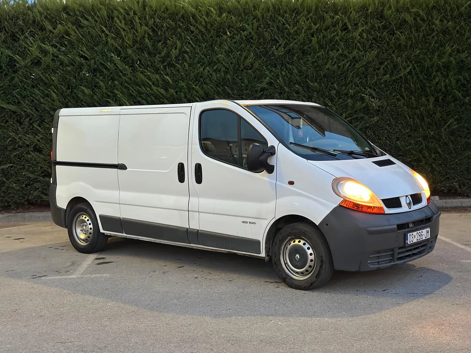 Renault Trafic T29 DCI100, i ardhur nga Zvicra — foto 1 nga 7