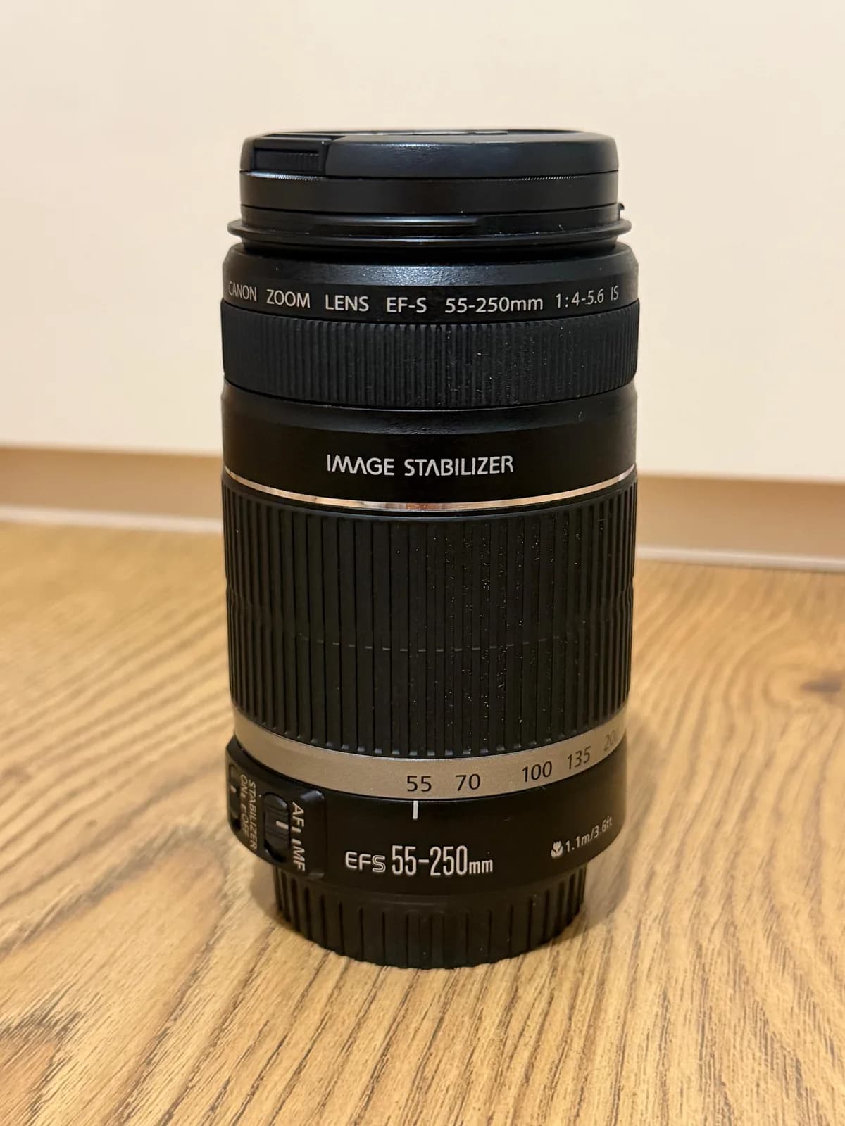 Canon EF-S 55-250mm f/4.0-5.6 IS II telefoto zmadhues — foto 1 nga 4