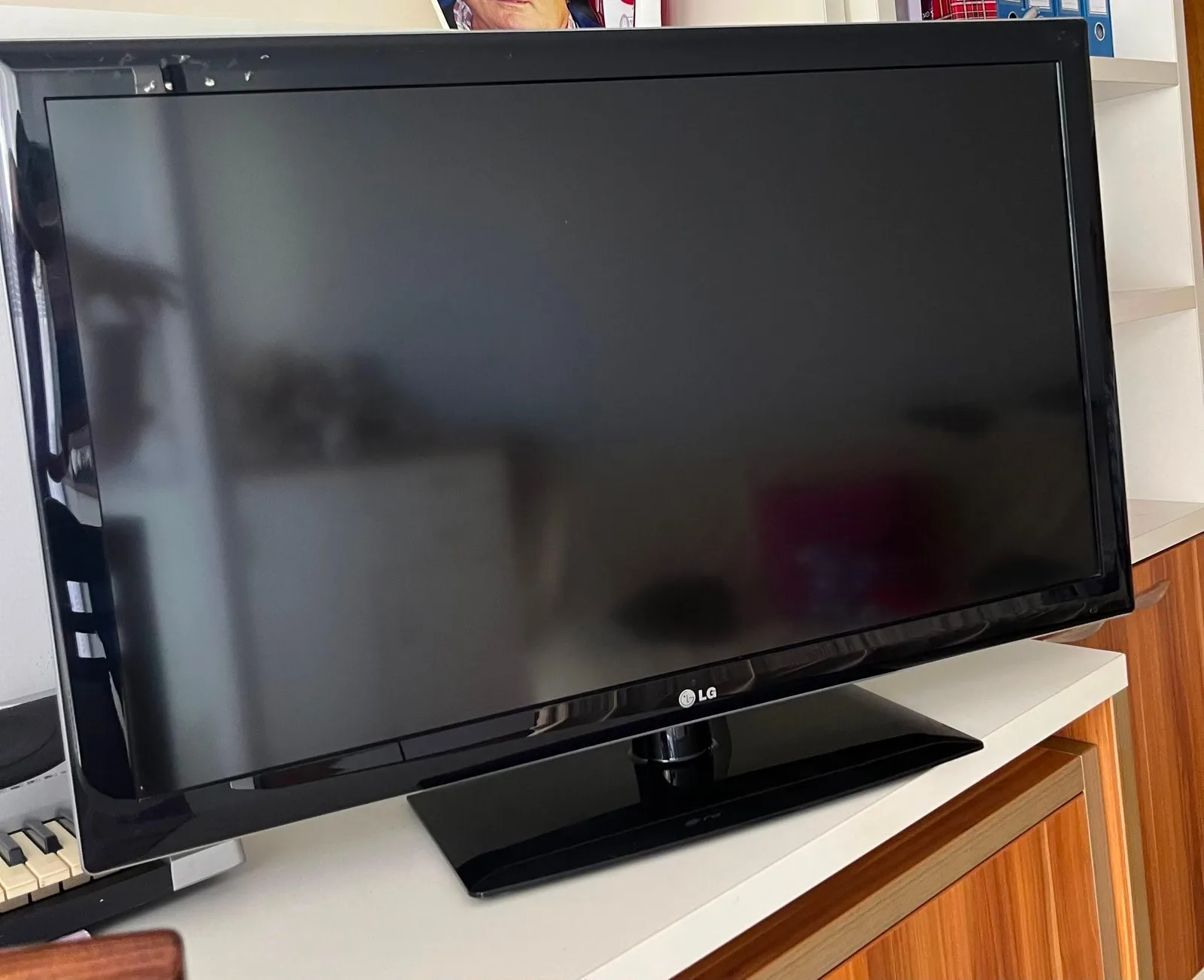 Shitet TV — foto 1 nga 3