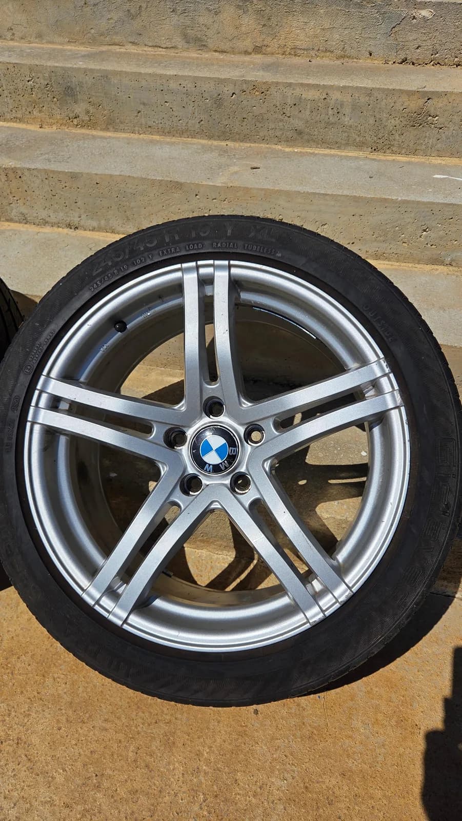 Set goma + disqe për BMW 245/45 R19 102Y XL — foto 2 nga 7