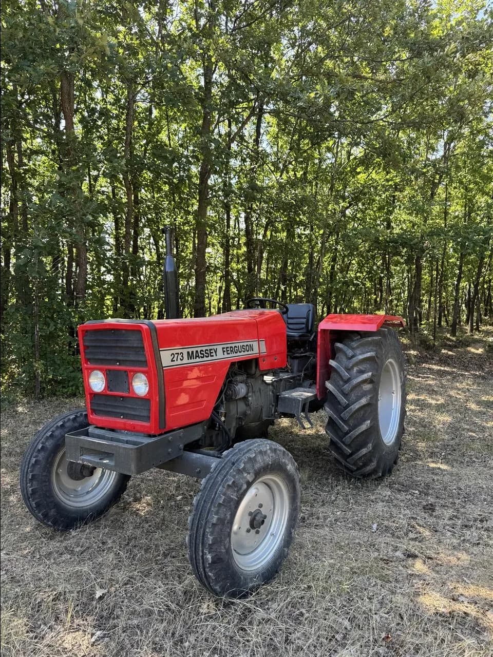 Shitet traktor Massey Ferguson 273 — foto 1 nga 8