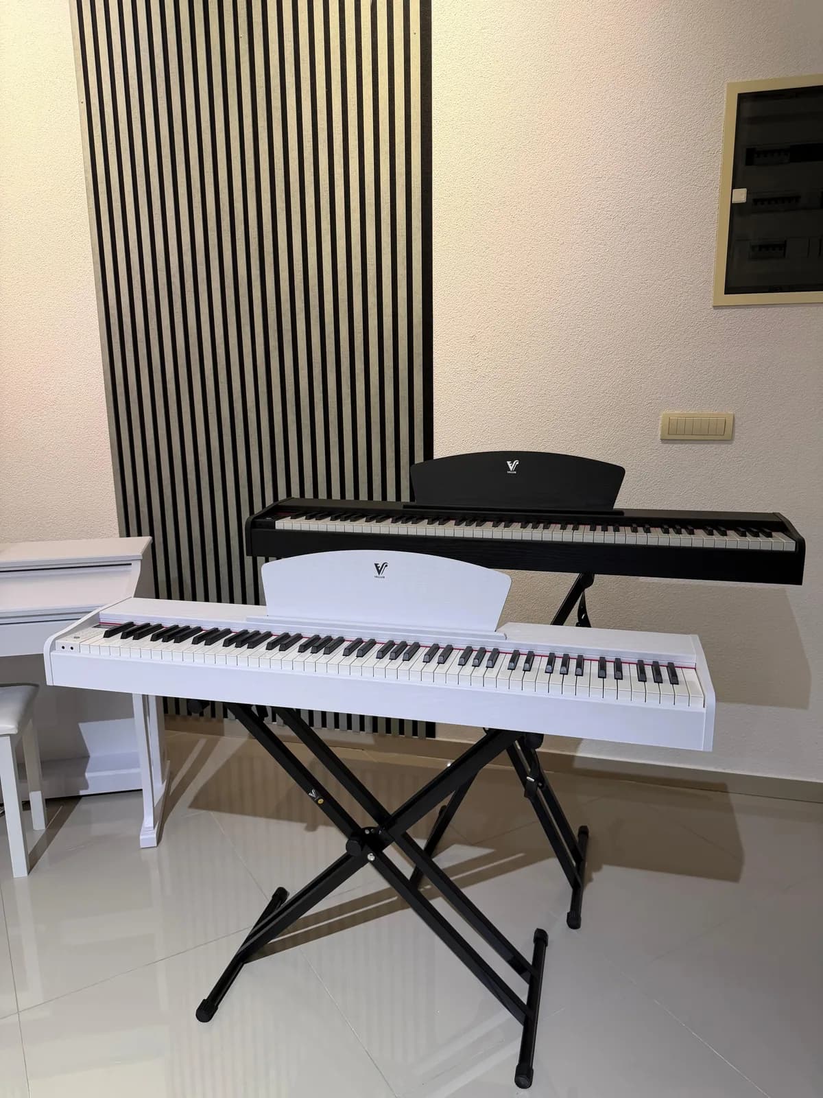 Piano elektrike — foto 2 nga 2