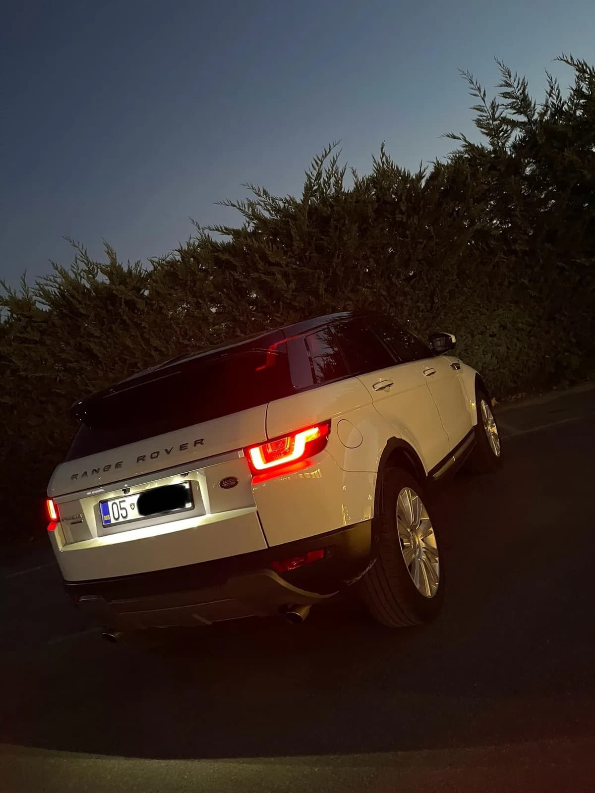 Range Rover Evoque HSE 2.0 naftë, 140 000 km, automatik, 4x4 — foto 2 nga 6