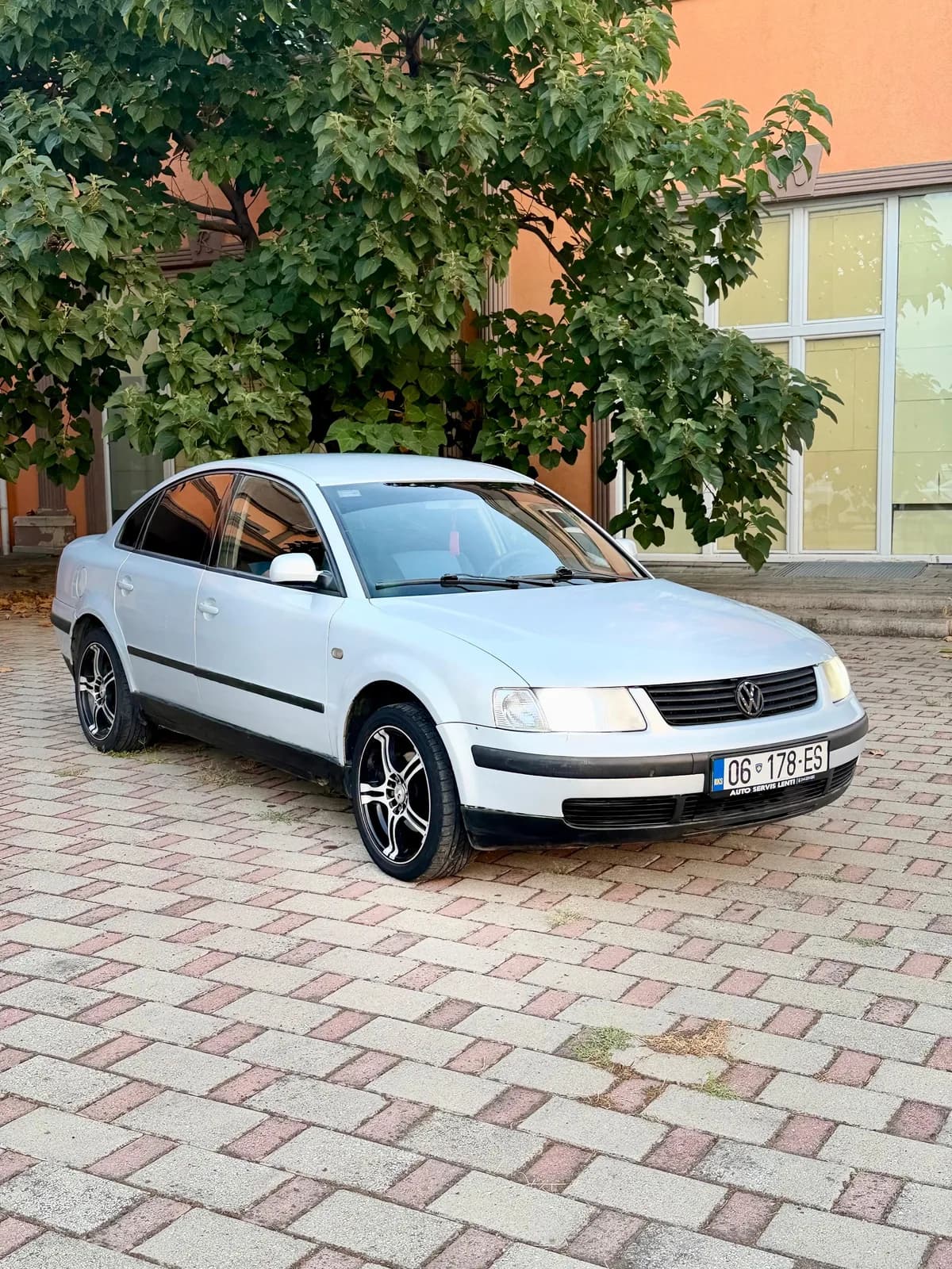 Volkswagen Passat B4 1.9 TDI, RKS — foto 1 nga 5
