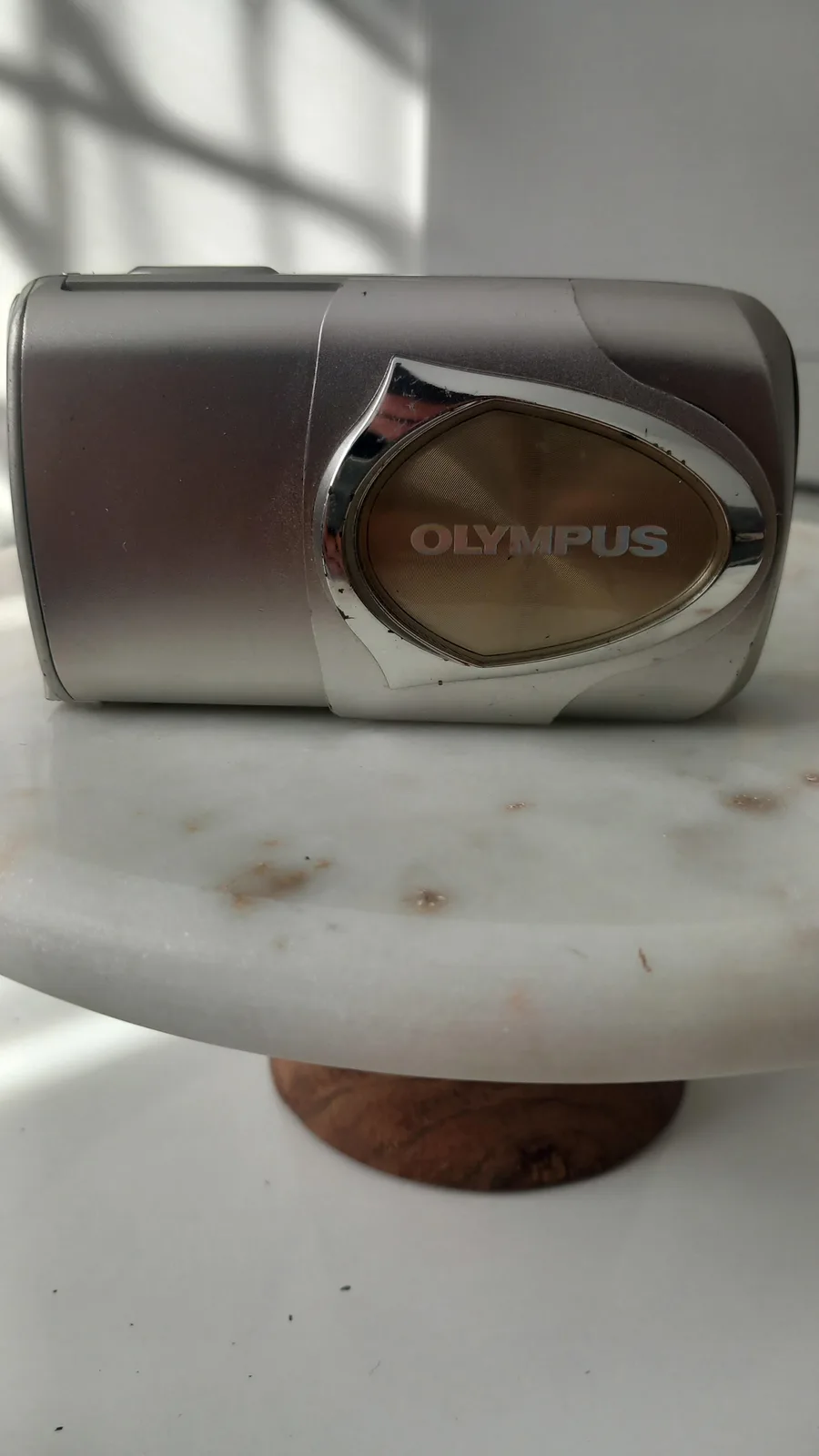 Olympus U-15 — aparat fotografik dixhital, 3.2 MP — foto 1 nga 6