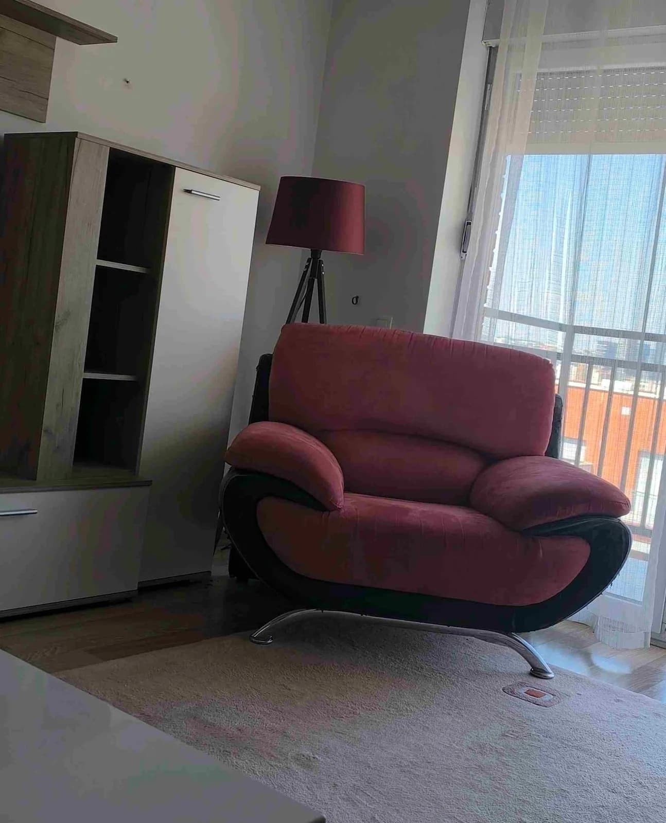 Banesë 1+1 me qira — foto 2 nga 7