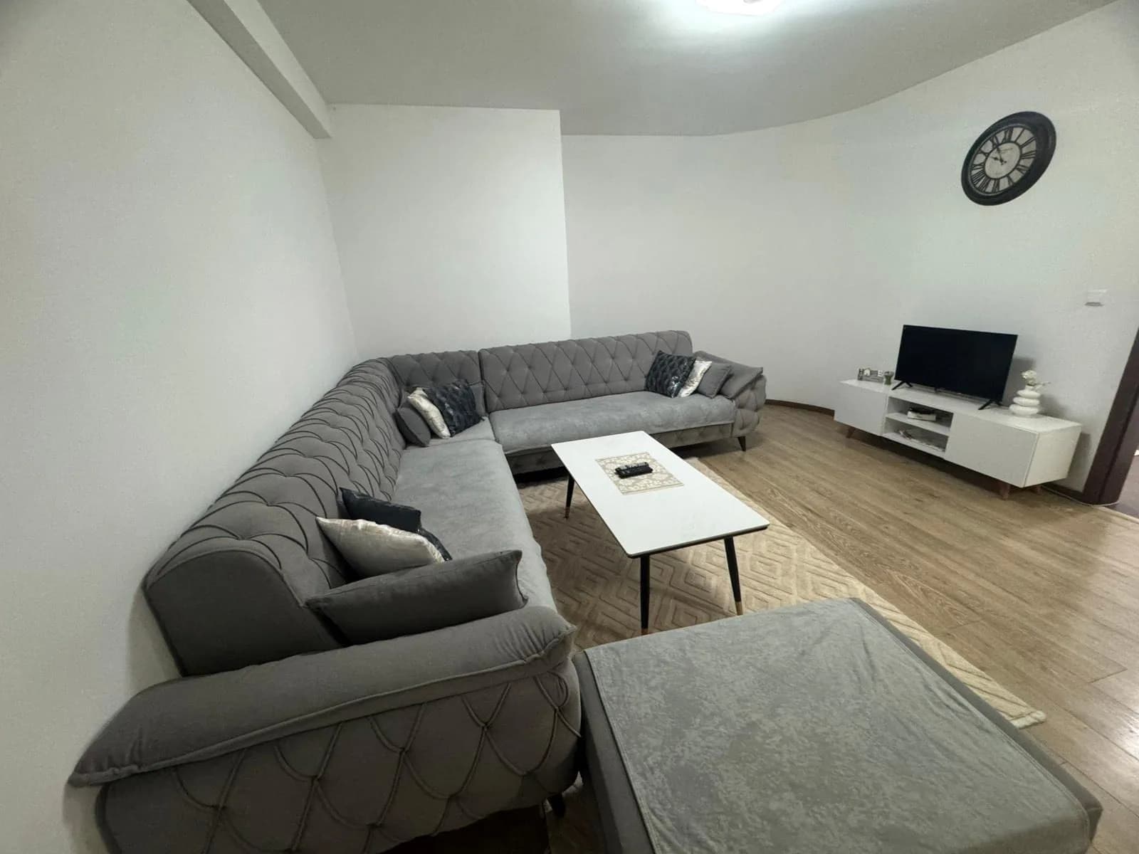 Banesë 2+1 me qira - Kompleksi Apollonia A22, Fushë Kosovë — foto 2 nga 10