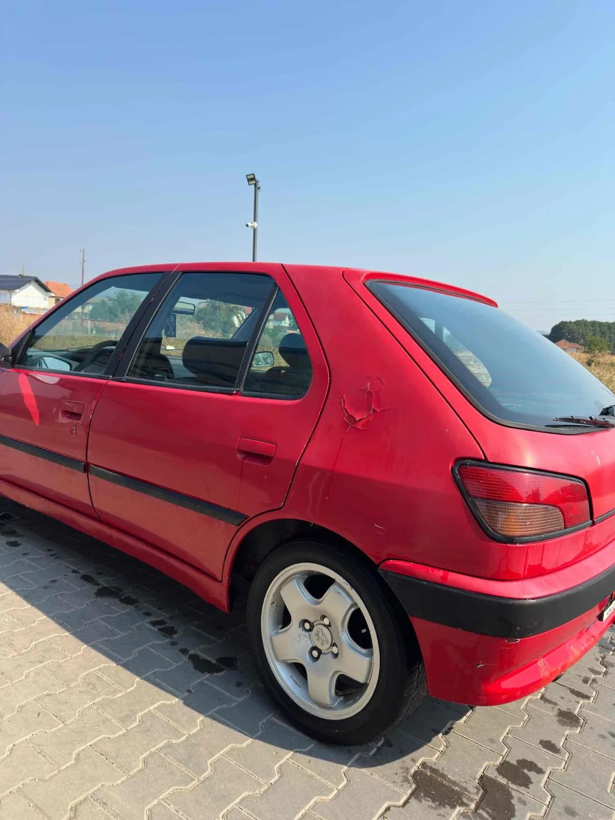 Peugeot 306 në gjendje të mirë — foto 1 nga 12