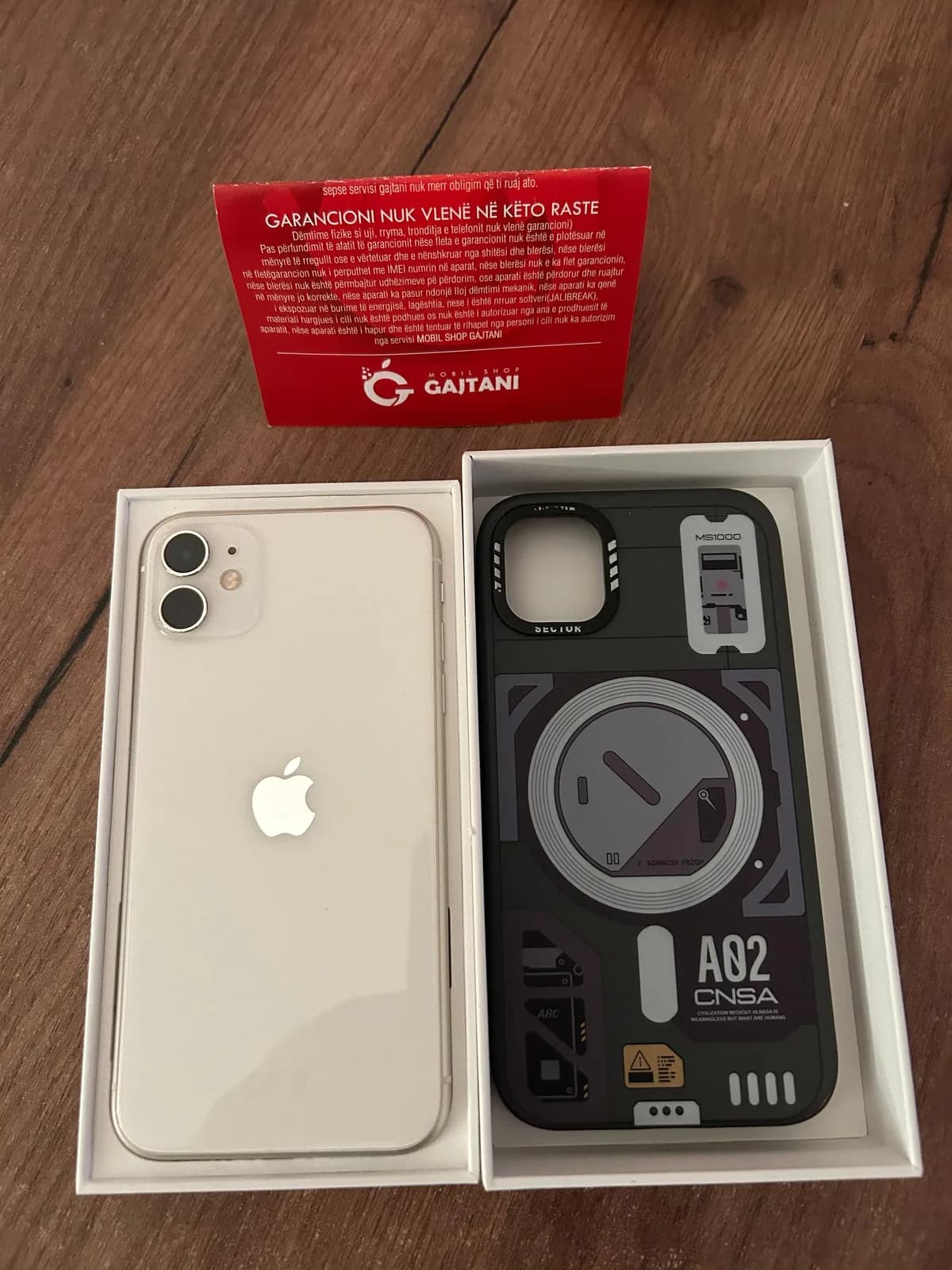 iPhone 11, 64 GB — foto 2 nga 5