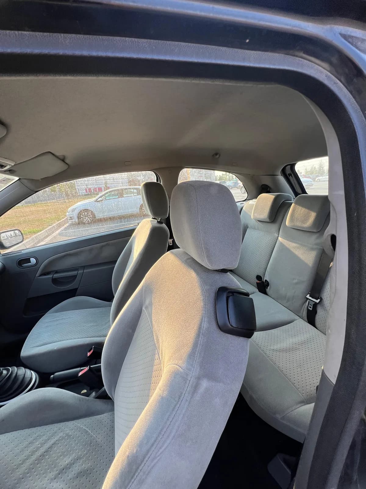 Ford Fiesta 1.4 Diesel — foto 1 nga 4