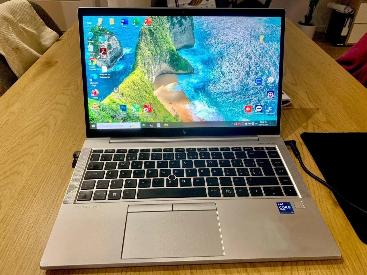 HP EliteBook 840 G8, i5-1145G7 — foto 1 nga 7