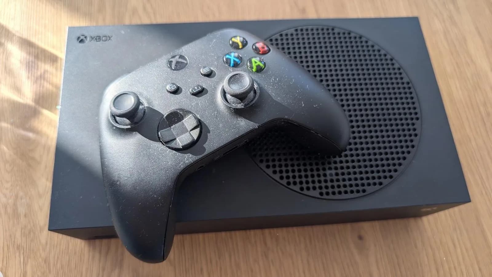 Xbox Series S 1 TB Carbon Black — foto 1 nga 3