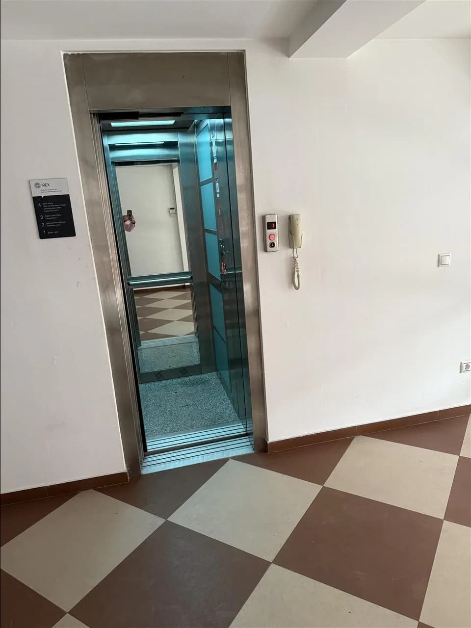 Jepet objekt me qira para Ambasadës Sllovene — foto 2 nga 9