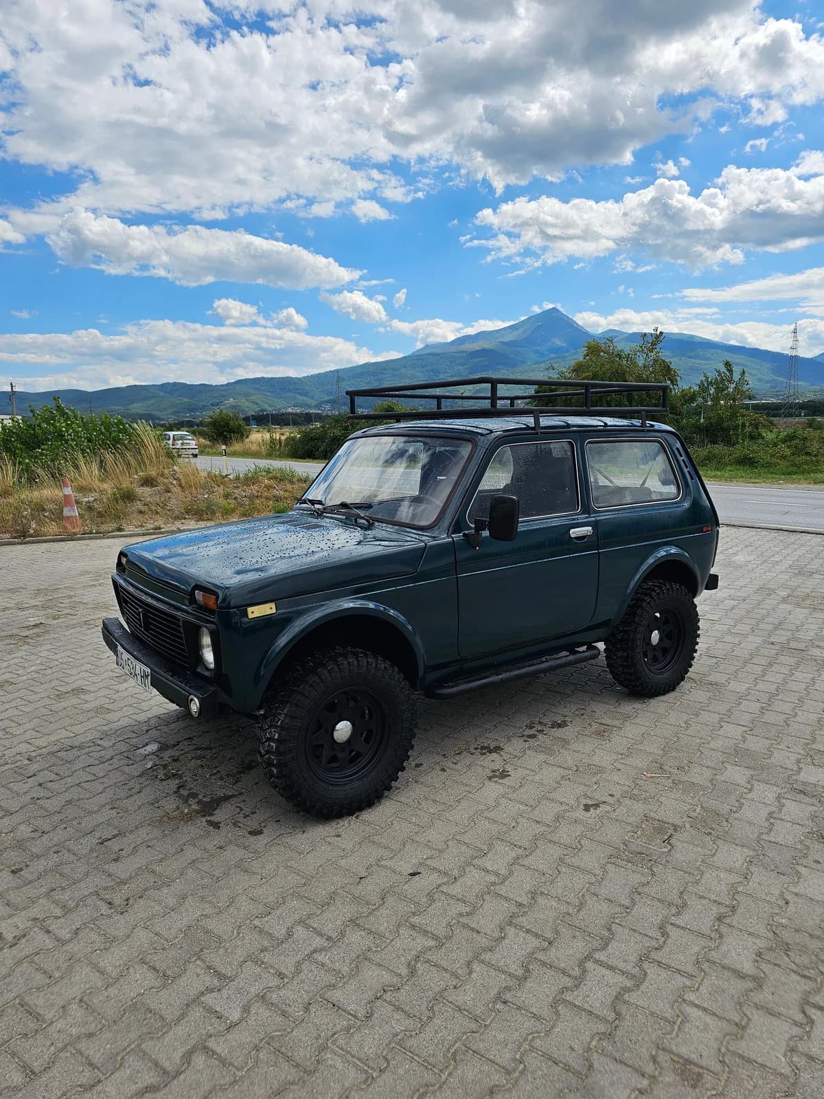 Lada Niva — foto 1 nga 4