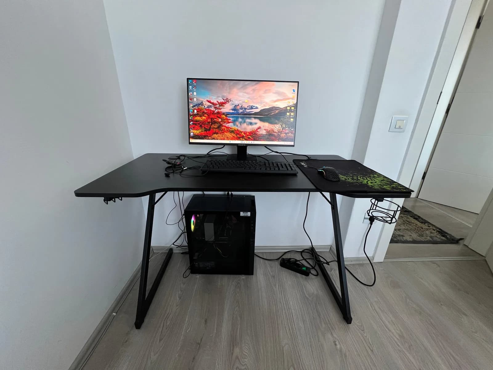 Shitet setup për gaming — foto 1 nga 2