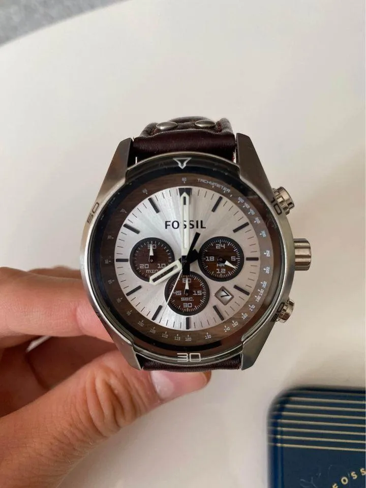 Orë dore Fossil — foto 1 nga 4