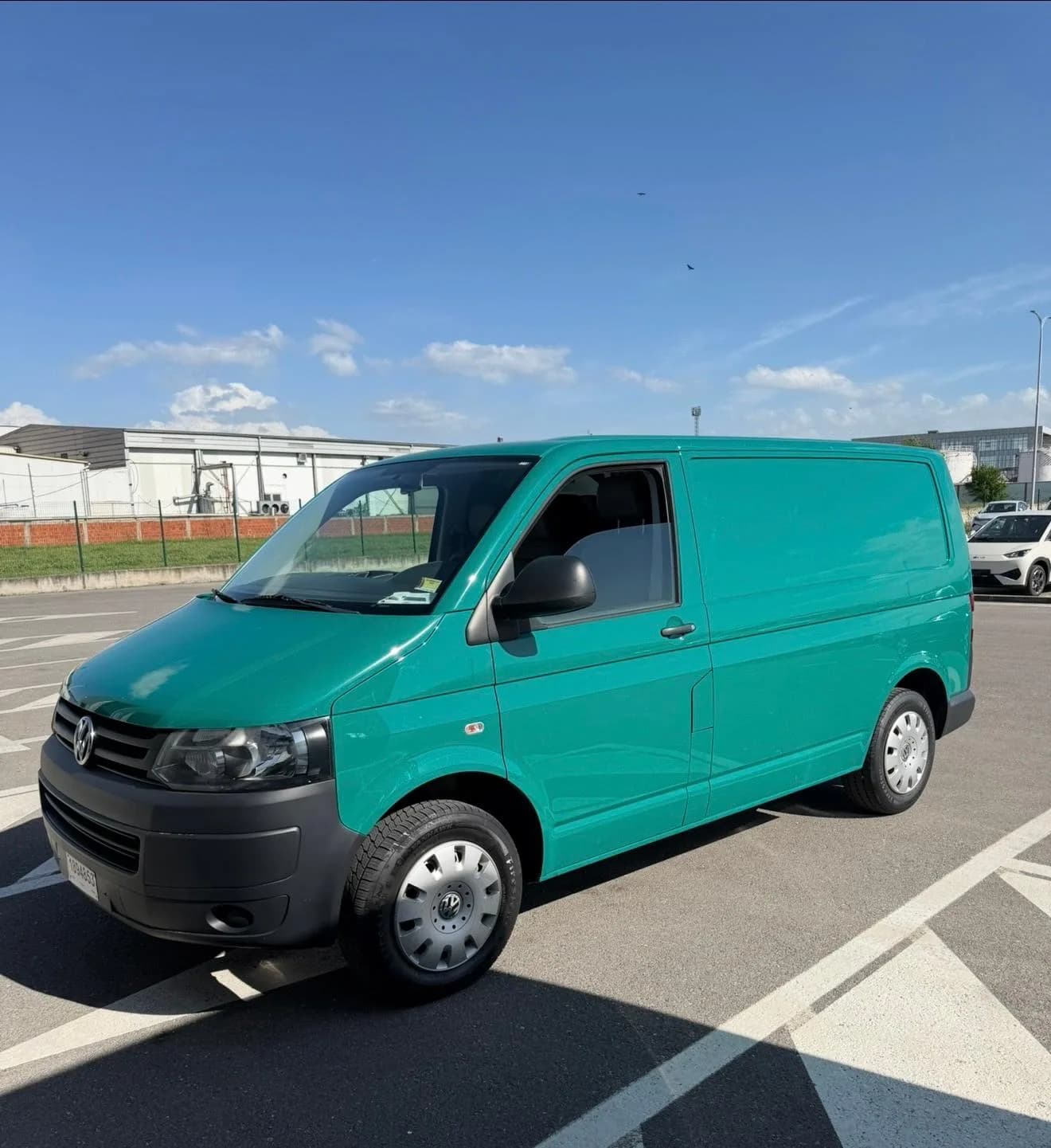 Shitet VW Kombi T6 2.0 TDI, viti 2010, i doganuar dhe me RKS — foto 1 nga 9