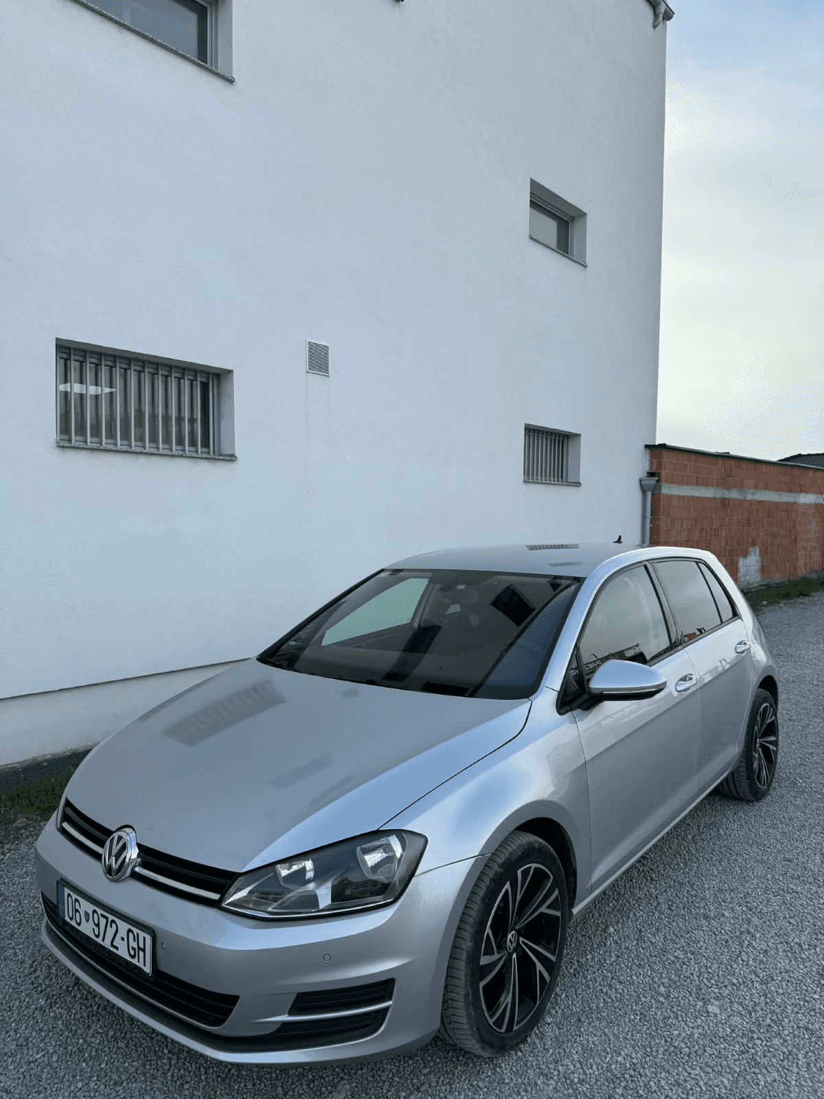 🚗 SHITET VW GOLF 7 1.6 TDI — foto 1 nga 9