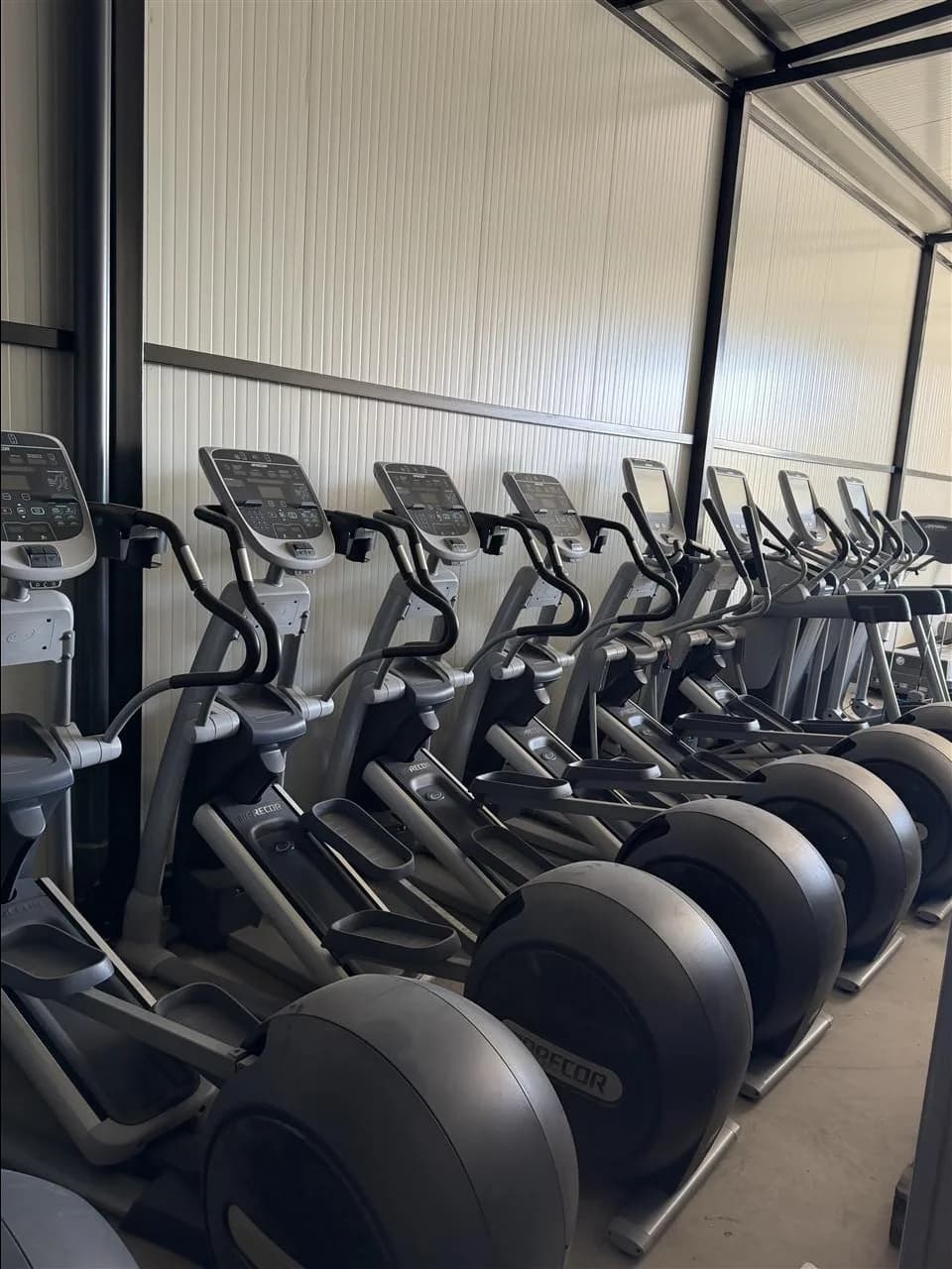 Precor Cross Trainer — foto 1 nga 3