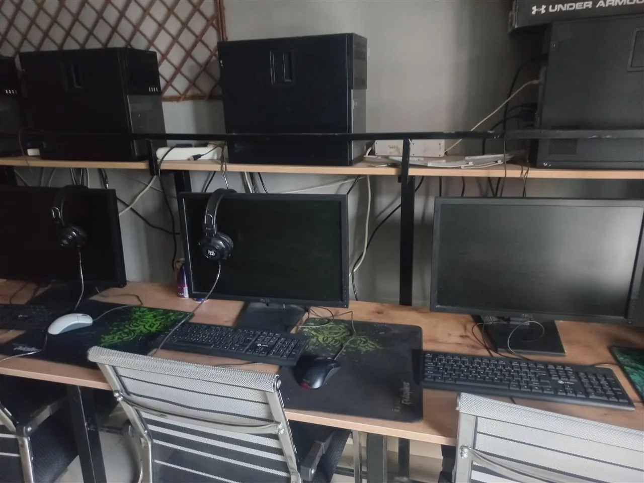 Kompjuterë në shitje - 6 copë — foto 1 nga 2