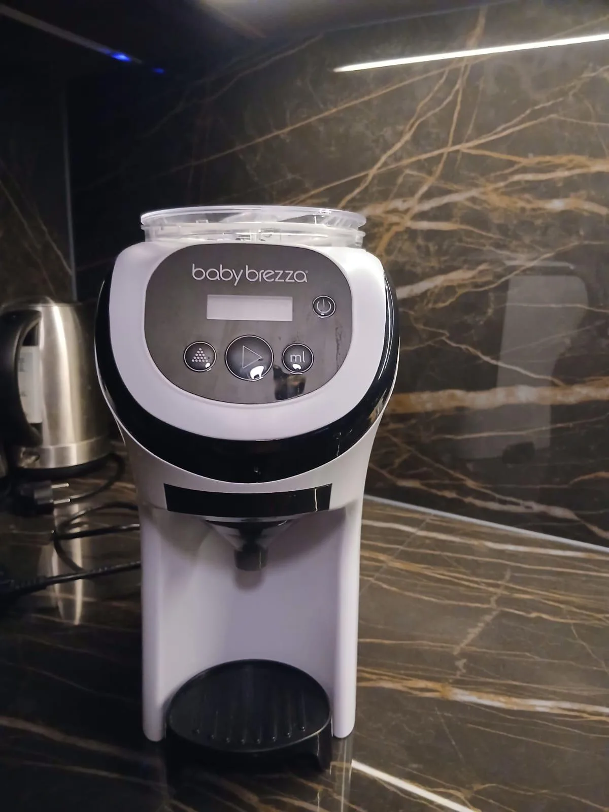 Baby Brezza — foto 1 nga 2