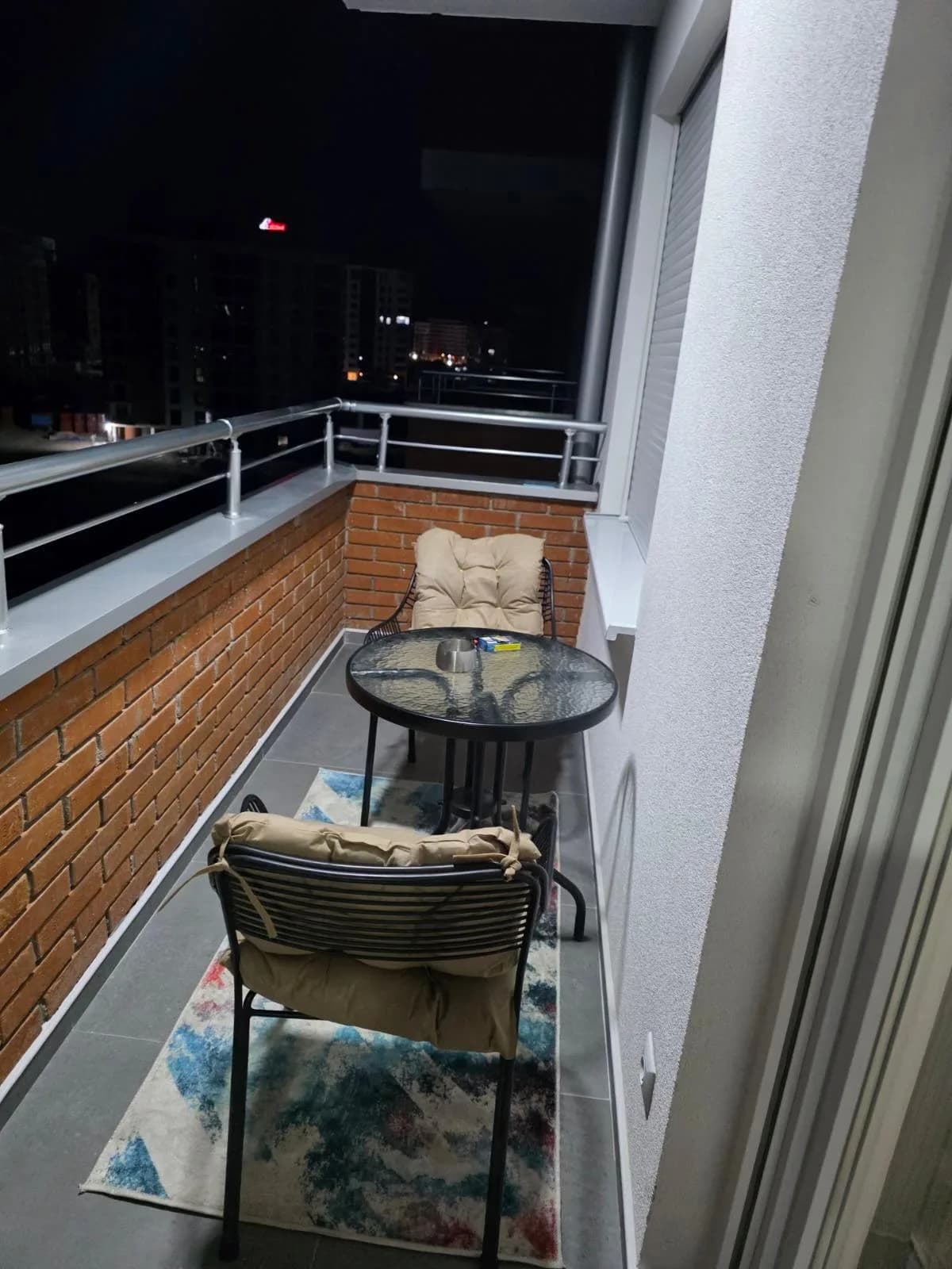 Banesë ekskluzive 85 m2 me qira te Ceni Company — foto 2 nga 10