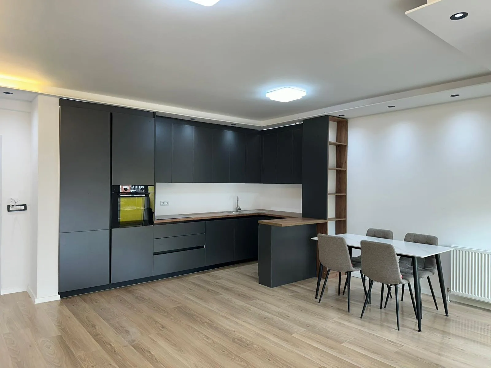 Banesë me qira – Mati 1 — foto 2 nga 7