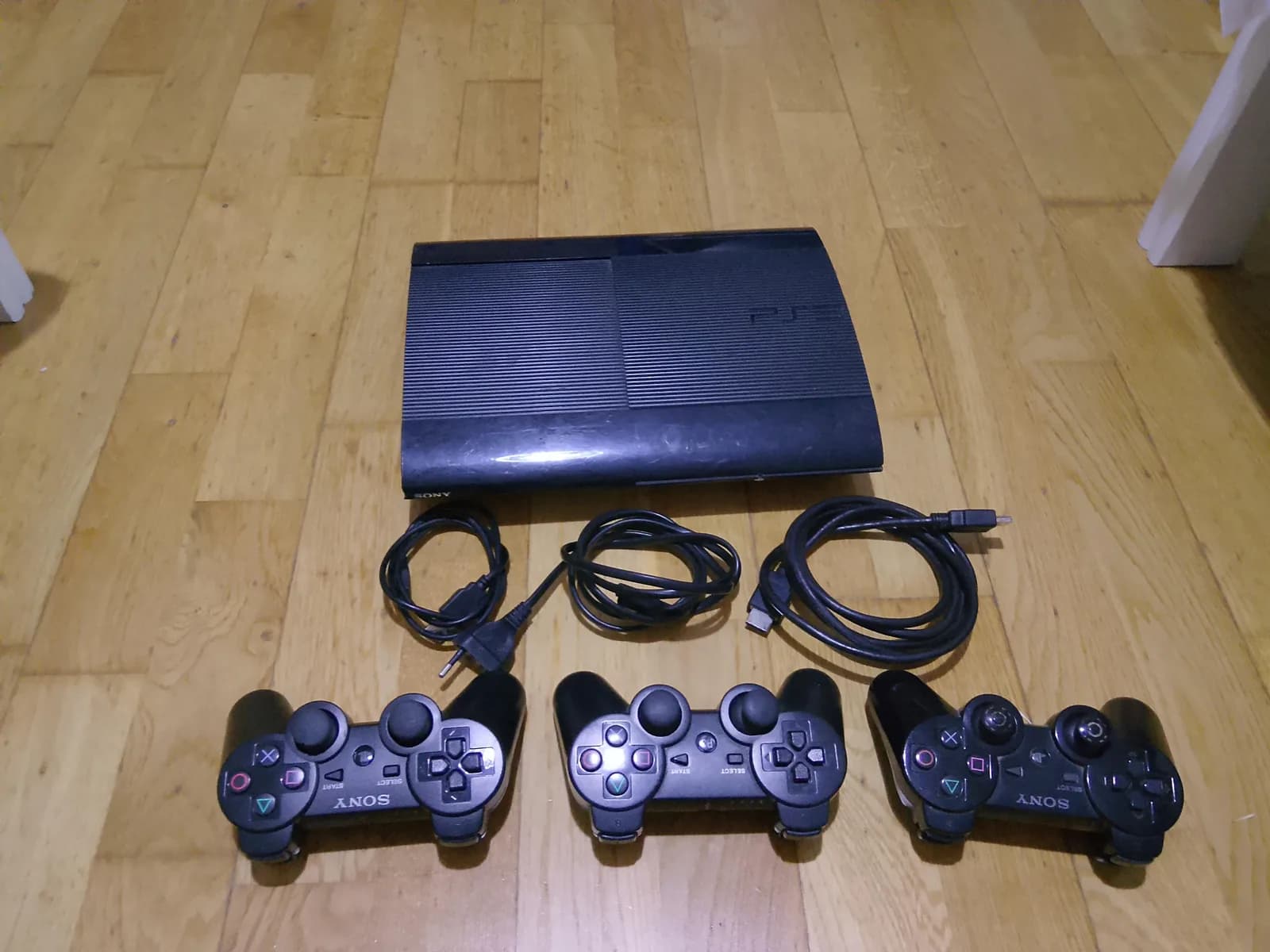 Shitet Sony PlayStation 3 (PS3) — foto 1 nga 11