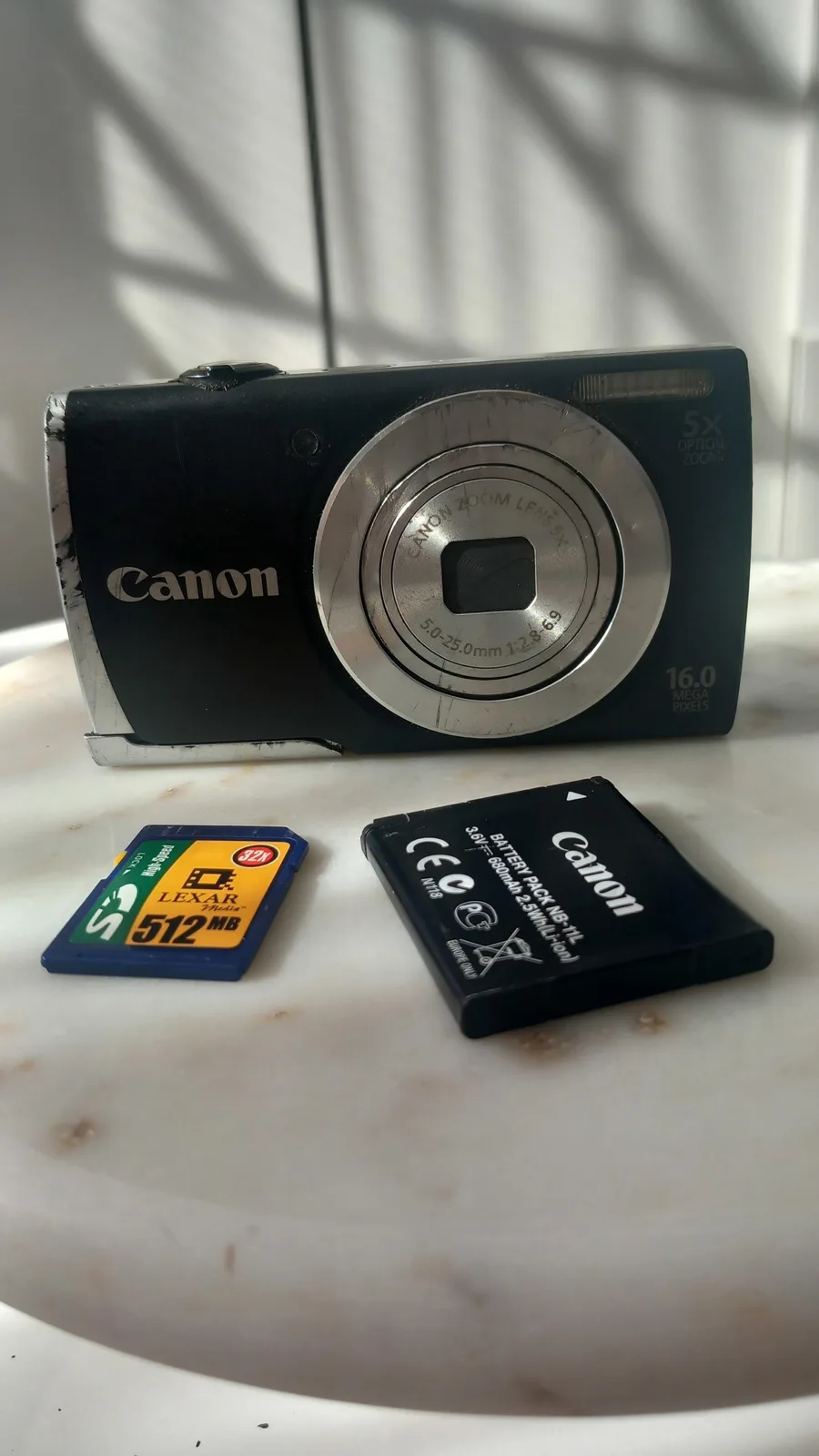Canon PowerShot A2500 — foto 1 nga 12