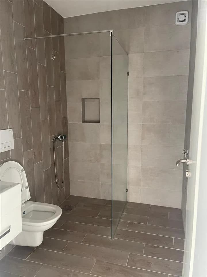Banesë me 2 dhoma gjumi në shitje - Kalabri (Emshir) — foto 1 nga 4