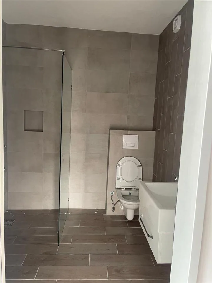 Banesë me 2 dhoma gjumi në shitje - Kalabri (Emshir) — foto 2 nga 4