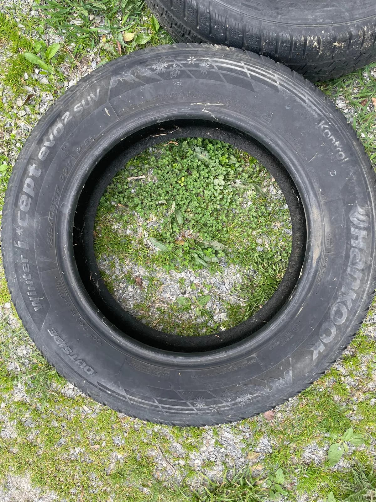 2 goma Hankook 17, 215 mm — foto 2 nga 3