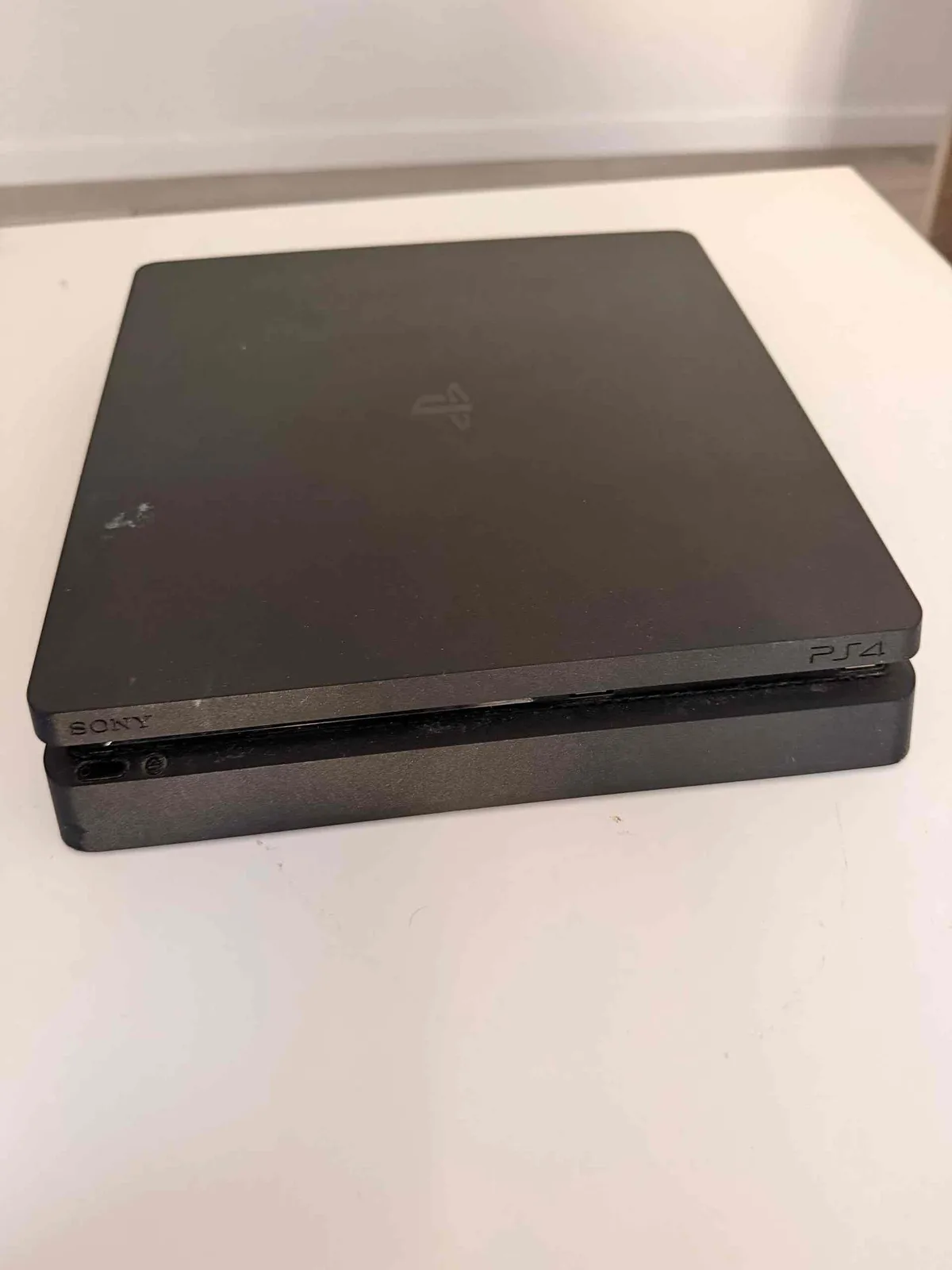 PS4 dhe PS3 — foto 1 nga 5